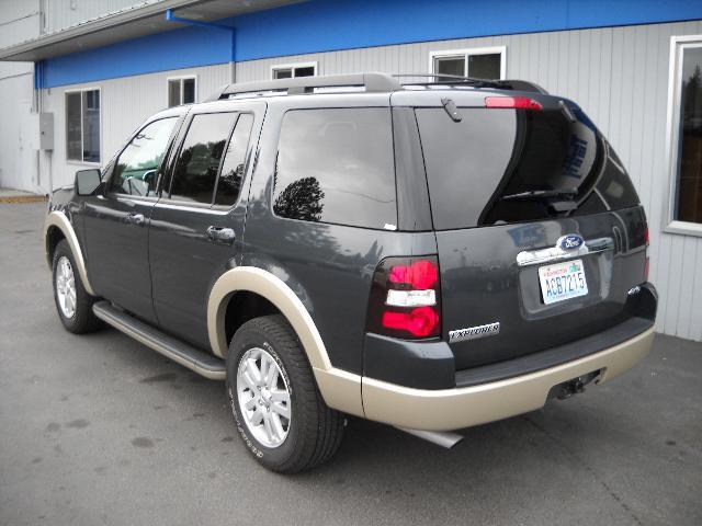 Ford Explorer 2010 photo 2