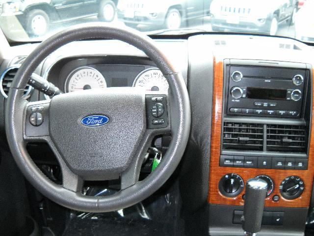 Ford Explorer 2010 photo 5