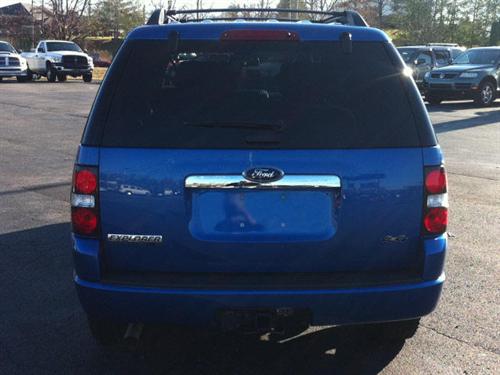 Ford Explorer 2010 photo 2