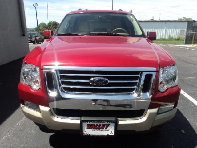 Ford Explorer 2010 photo 1