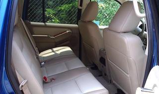 Ford Explorer 2010 photo 3