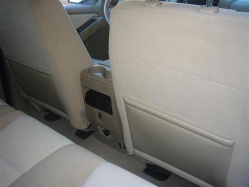 Ford Explorer 2010 photo 1