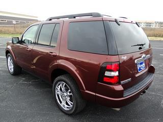 Ford Explorer 2010 photo 1