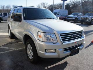 Ford Explorer 2010 photo 1