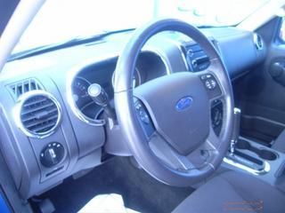 Ford Explorer 2010 photo 2