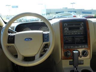 Ford Explorer 2010 photo 2