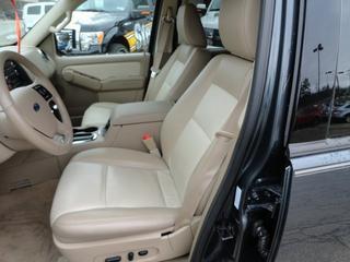 Ford Explorer 2010 photo 1