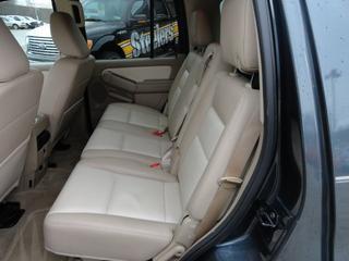 Ford Explorer 2010 photo 2
