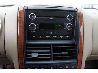 Ford Explorer 2010 photo 1