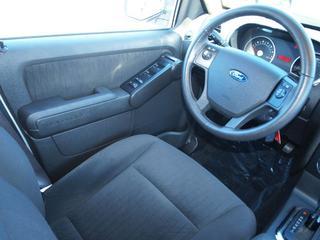 Ford Explorer 2010 photo 2