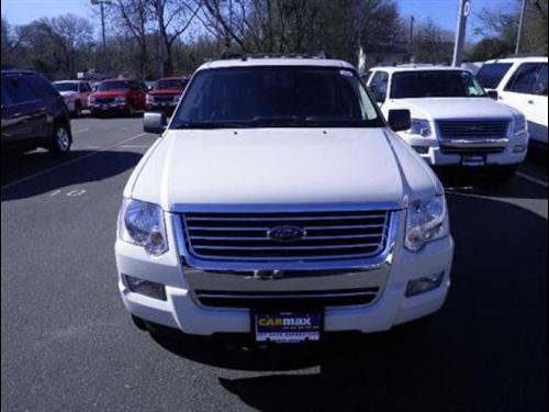 Ford Explorer 2010 photo 1