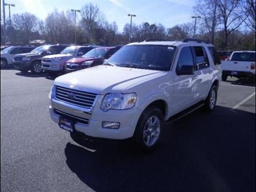 Ford Explorer 2010 photo 2