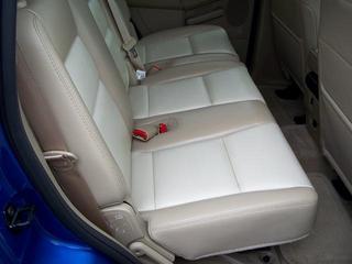 Ford Explorer 2010 photo 2