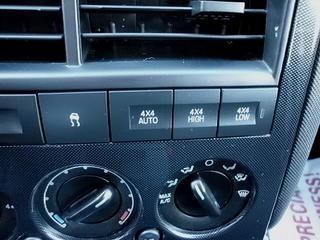 Ford Explorer 2010 photo 1