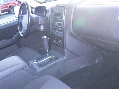 Ford Explorer 2010 photo 3