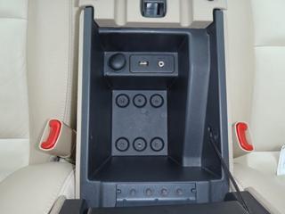 Ford Explorer 2010 photo 3