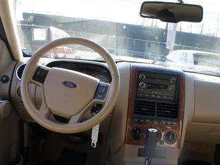 Ford Explorer 2010 photo 4