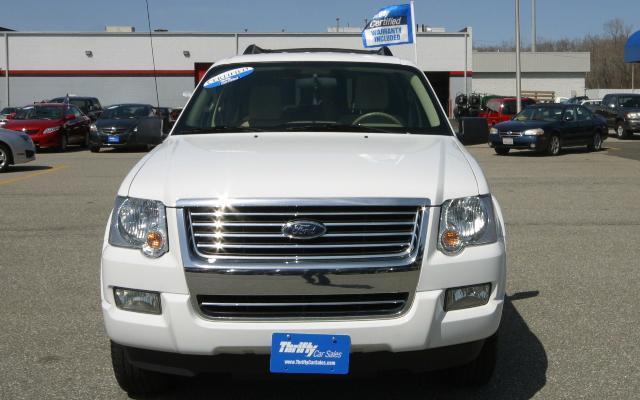 Ford Explorer 2010 photo 2
