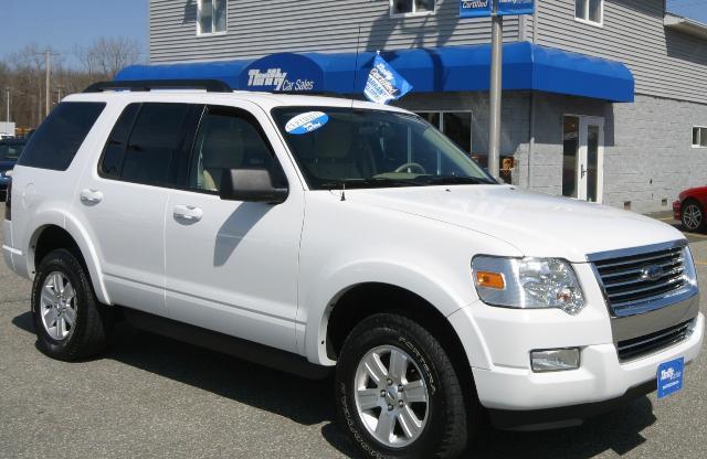 Ford Explorer 2010 photo 3