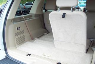 Ford Explorer 2010 photo 2