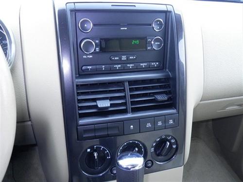 Ford Explorer 2010 photo 3