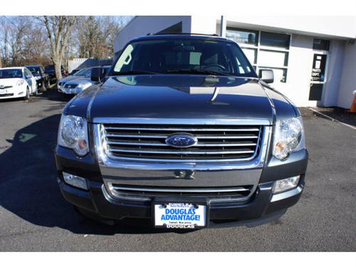 Ford Explorer 2010 photo 1