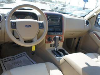 Ford Explorer 2010 photo 4