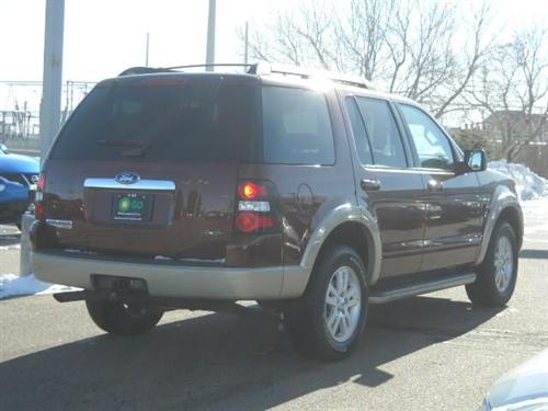 Ford Explorer 2010 photo 2