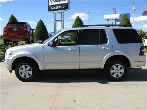 Ford Explorer 2010 photo 2