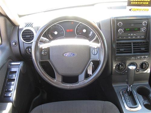 Ford Explorer 2010 photo 3