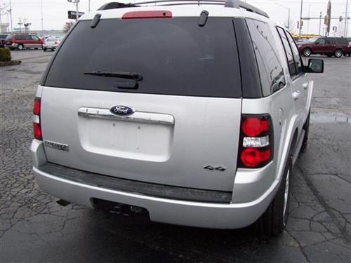 Ford Explorer 2010 photo 1