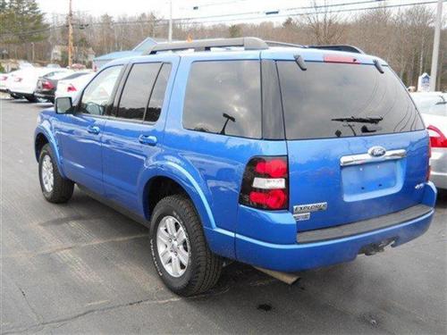 Ford Explorer 2010 photo 2