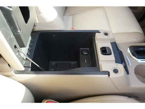 Ford Explorer 2010 photo 2