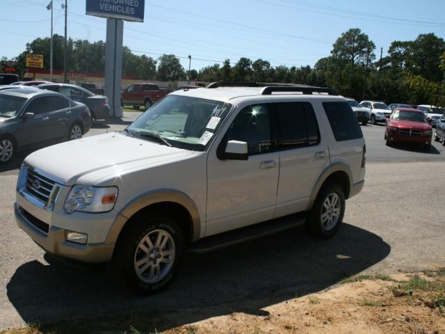 Ford Explorer 2010 photo 3