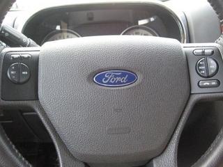 Ford Explorer 2010 photo 3