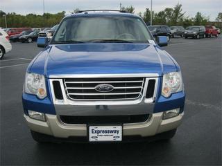 Ford Explorer 2010 photo 2