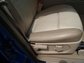 Ford Explorer 2010 photo 1