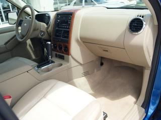 Ford Explorer 2010 photo 2