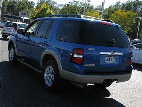 Ford Explorer 2010 photo 4