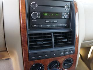 Ford Explorer 2010 photo 1