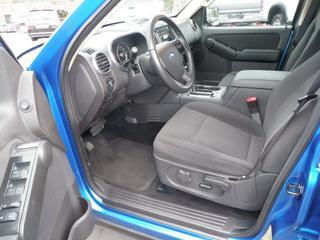 Ford Explorer 2010 photo 2