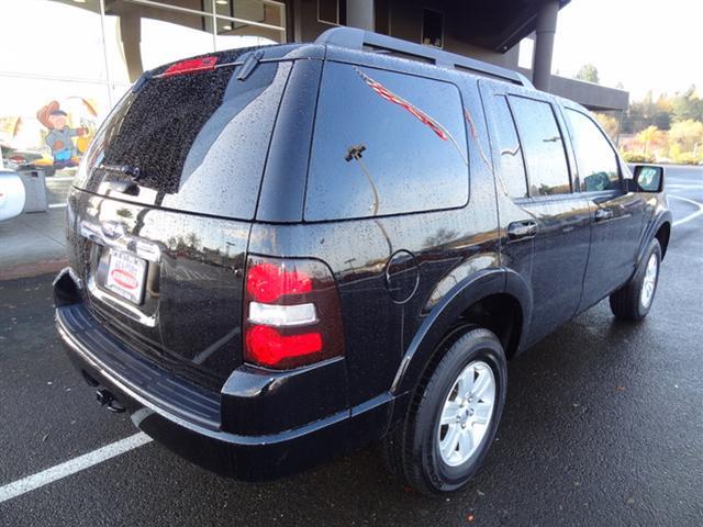 Ford Explorer 2010 photo 3