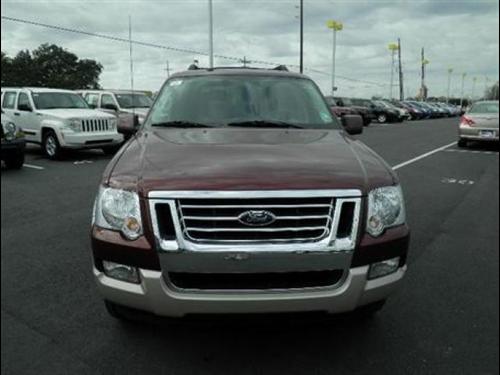 Ford Explorer 2010 photo 1