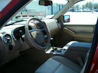 Ford Explorer 2010 photo 3