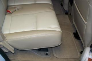 Ford Explorer 2010 photo 1