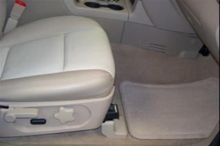 Ford Explorer 2010 photo 2
