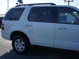 Ford Explorer 2010 photo 2
