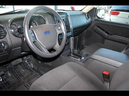 Ford Explorer 2010 photo 3