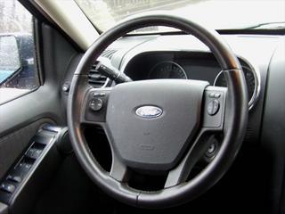 Ford Explorer 2010 photo 2