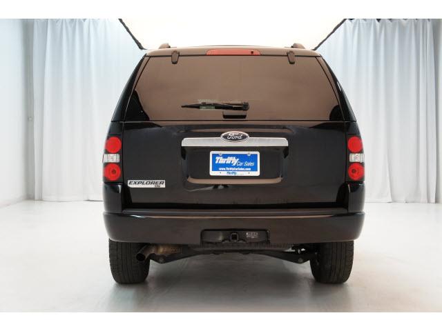 Ford Explorer 2010 photo 3